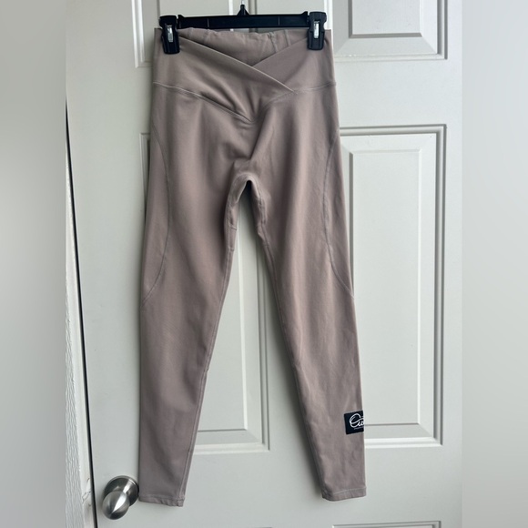 The Outfit Athletic “The Empress” Legging - Walnut - Size M - Picture 5 of 15